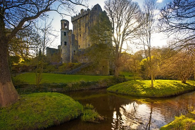 2-Day Southern Ireland Tour from Dublin:Including Blarney and Cliffs of Moher - A quick southern Ireland circuit from Dublin