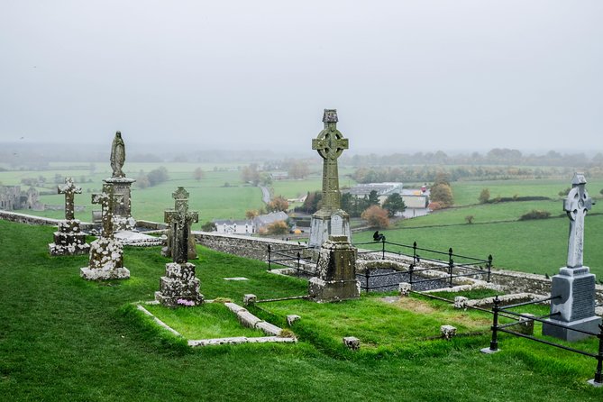 Blarney, Rock of Cashel & Cahir Castles Day Tour From Dublin - The road south sets the pace