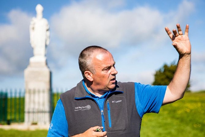 Celtic Boyne Valley & Ancient Sites Day Tour From Dublin - Hill of Tara: a sacred place with wide views