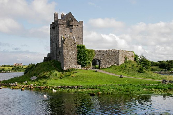 Cliffs of Moher Private Award Winning Luxury Mercedes Car Tour - What the Price Buys You