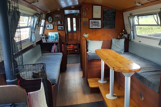 Digby Lock Cruise - Explore Ireland's Historic Grand Canal. - Crossing the Leinster Aqueduct