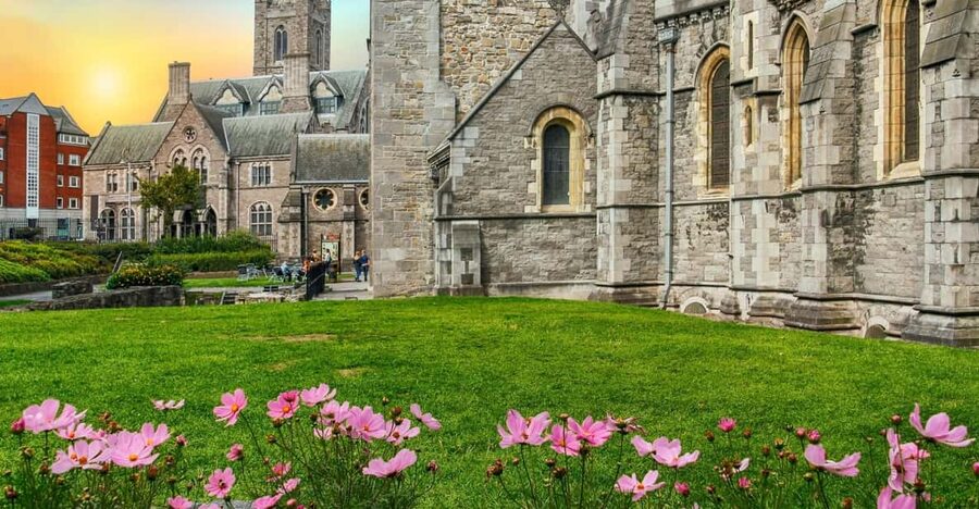 Dublin: Book of Kells, Dublin Castle and Christ Church Tour - Christ Church Cathedral: an outside look at a major landmark
