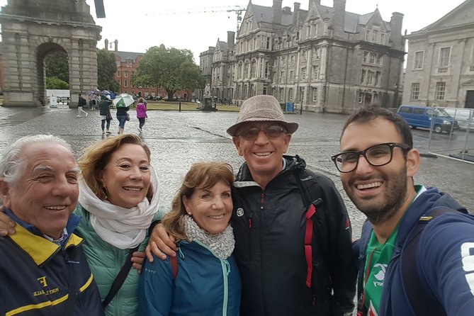 Dublin City Center Walking Tour - Trinity College and the old Parliament