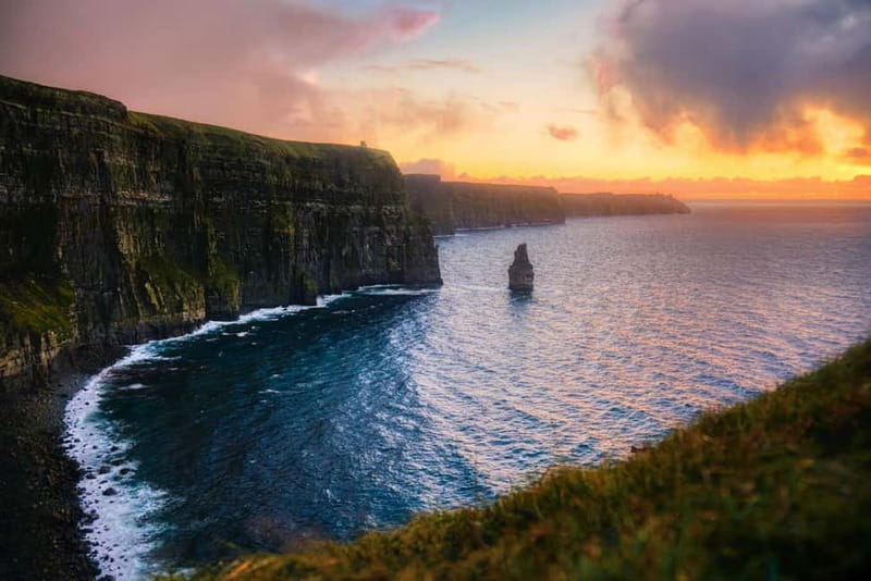 Dublin: Cliffs of Moher, Bunratty Castle and Ennis Day Trip - What the bilingual guide adds