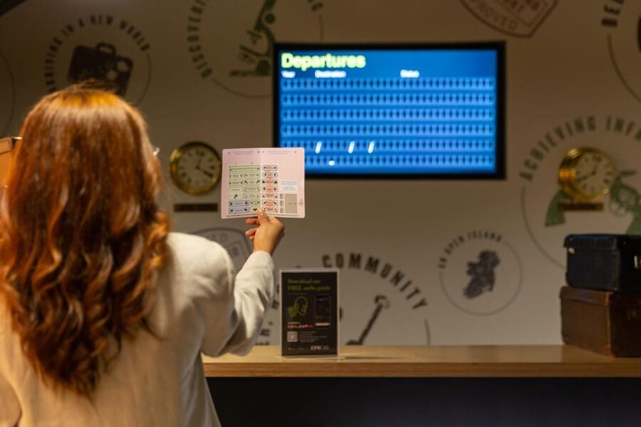 Dublin: EPIC Museum Entrance Ticket - Screens, sound and short sections