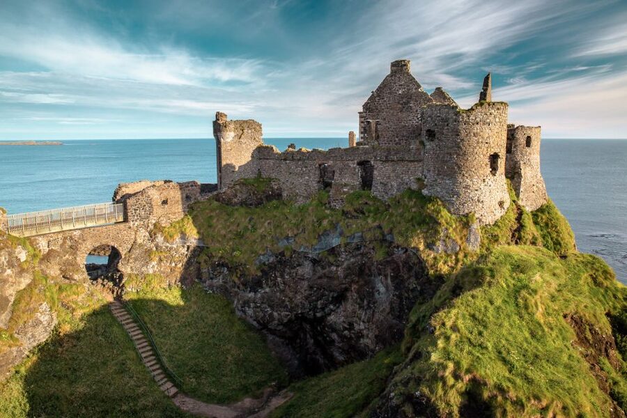 Dublin: Giants Causeway, Dark Hedges, Dunluce & Belfast Tour - FAQ