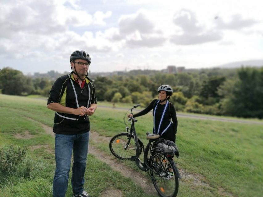 Dublin: Guided Bike & E-Bike Tour - Pub pointers, music and useful pauses