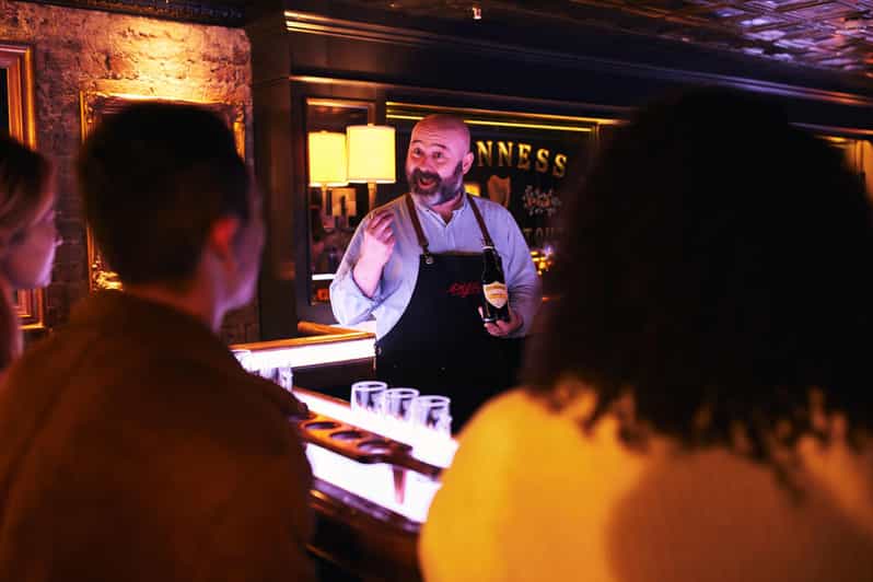 Dublin: Guinness Storehouse Connoisseur Experience - The Storehouse is more than a tasting room