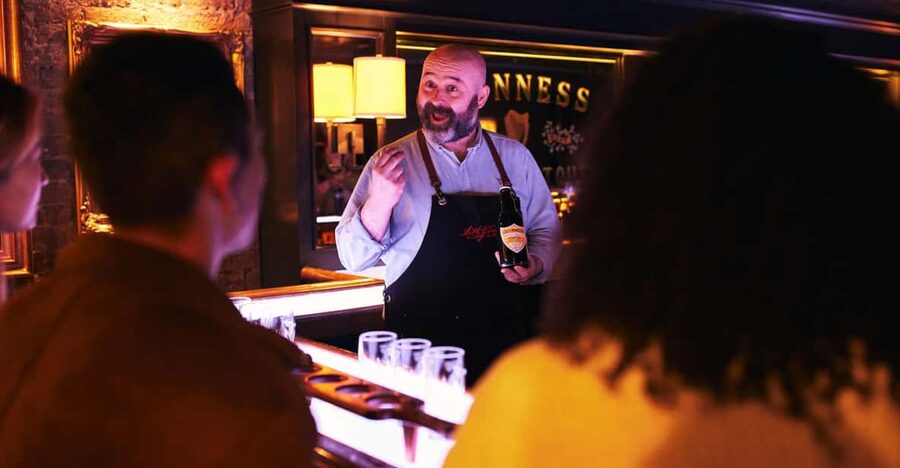 Dublin: Guinness Storehouse Connoisseur Experience - The pouring ritual is hands-on