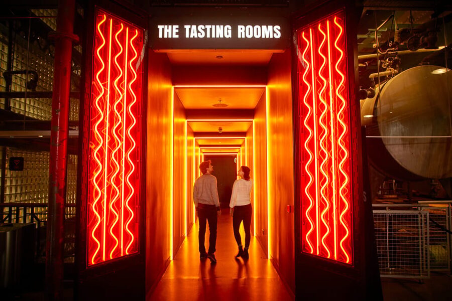 Dublin: Guinness Storehouse Connoisseur Experience - Stories make the tasting more than a flight