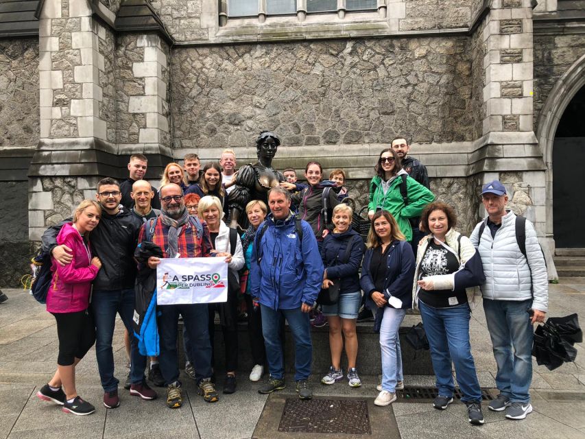 Dublin Highlights: 2.45-Hour Walking Tour in Italian - A compact route through Dublin’s central story