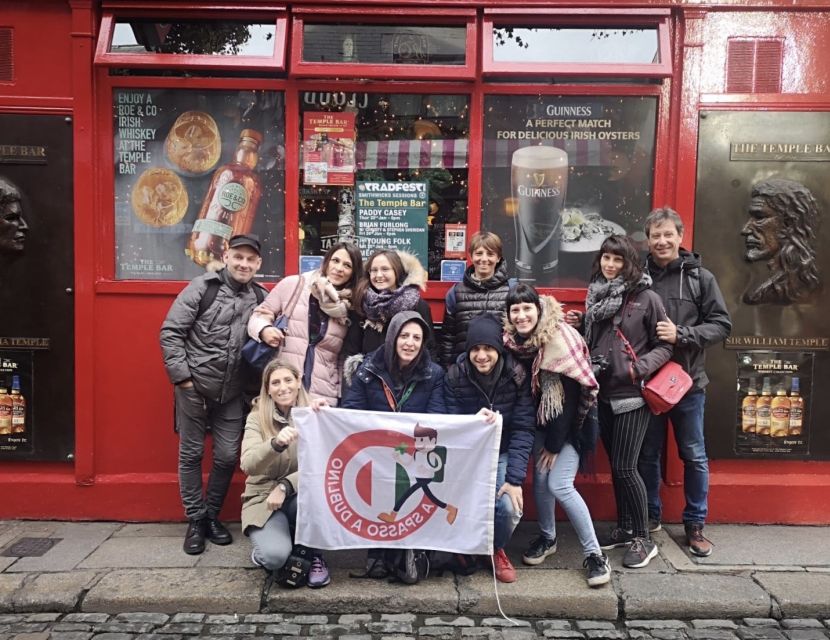 Dublin Highlights: 2.45-Hour Walking Tour in Italian - Across the Liffey on the Ha’penny Bridge