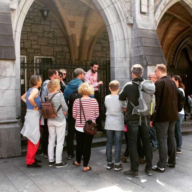 Dublin: Highlights and Hidden Corners Walking Tour - Cross the Liffey and look back