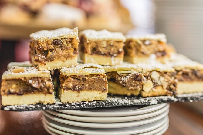 Dublin Historical Centre Private Food Tour with 8 Food Tastings - An oyster, then a proper Dublin lunch