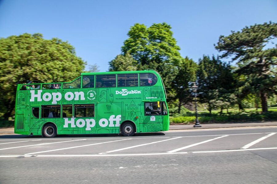 Dublin: Hop-on Hop-off Bus Tour - The guides give the circuit its personality