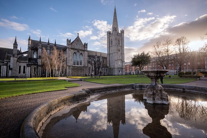 Dublin in a Day: Dublin Castle, Book of Kells, Guinness & Whiskey - From the Liffey to Dublin Castle