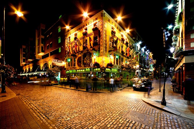 Dublin Live Guided Panoramic Open-Top Night Bus Tour - The guide and the sound make the difference