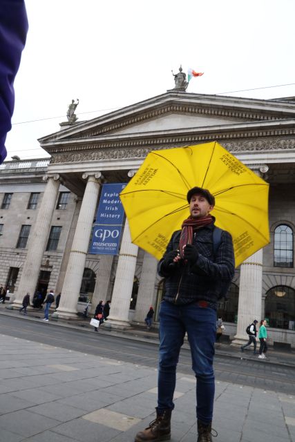 Dublin: Macabre History Walking Tour - Cú Chulainn and the raven