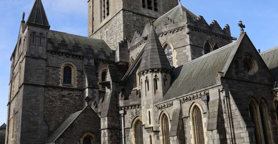 Dublin: Macabre History Walking Tour - From the Spire into the old city