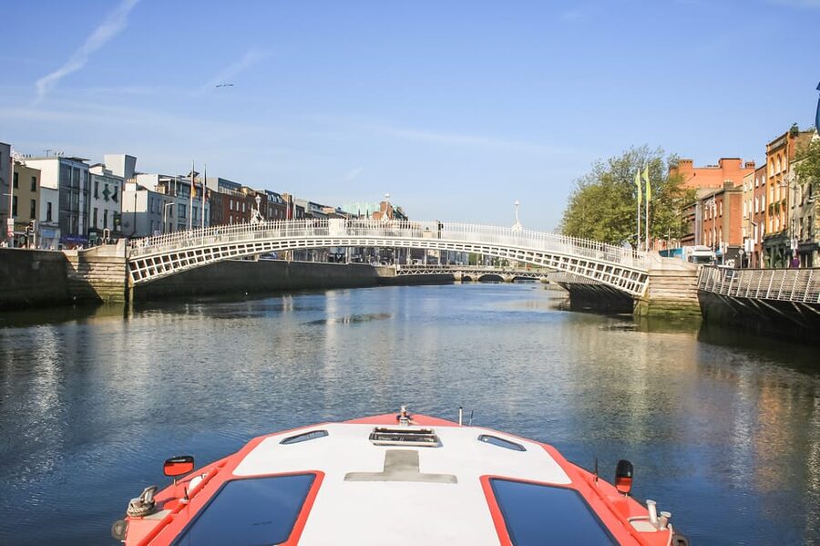 Dublin: River Liffey Sightseeing Cruise - The Docklands and the Jeanie Johnston