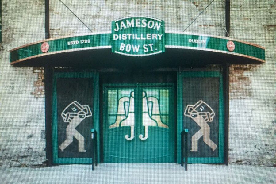 Dublin: Skip-the-Line Guinness and Jameson Whiskey Tour - Jameson’s Bow Street Distillery sets the tone