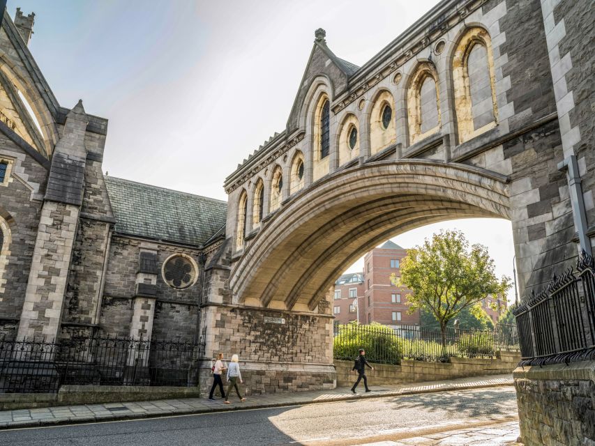 Dublin: The Dublin Pass with Tickets to 40+ Attractions - Use the bus for more than a ride