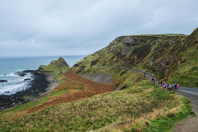 Dublin to Belfast Black Cab, Dunluce Castle and Giant's Causeway - Belfast’s murals make the black cab tour more than a city drive