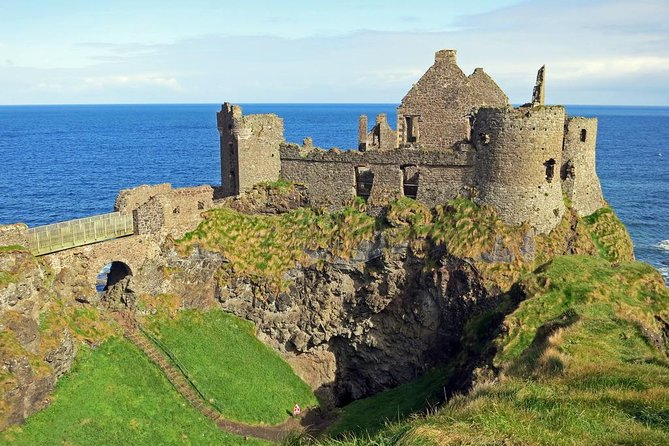 Dublin to Belfast Black Cab, Dunluce Castle and Giant's Causeway - The price buys convenience, not a slow-paced visit
