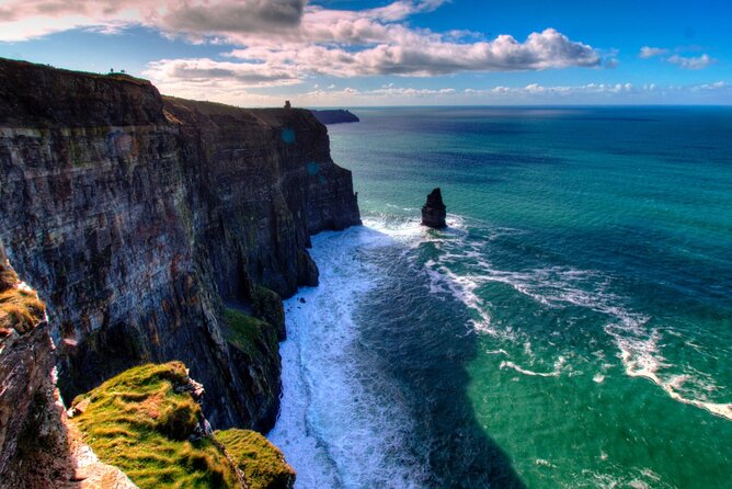 Dublin to Cliffs of Moher, Ennis Town & Bunratty Castle Day Tour - Bunratty Castle and Folk Park: medieval stone and everyday life