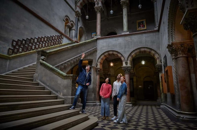 Dublin: Trinity College Campus Guided Walking Tour - The Museum building and the Dining Hall