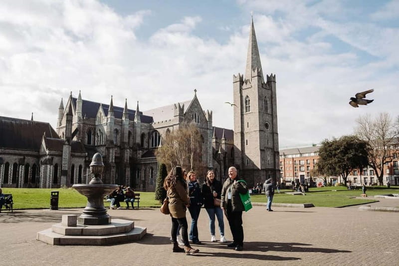 Dublin: Trinity College, Castle, Guinness and Whiskey Tour - A proper lunch break in the middle