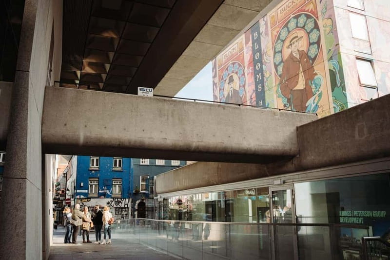 Dublin: Trinity College, Castle, Guinness and Whiskey Tour - Guinness Storehouse: a self-guided finish