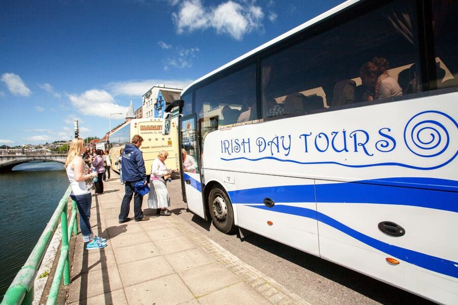 From Dublin: Blarney, Rock of Cashel and Cahir Castles Tour - Blarney Castle: the stone, the steps and the gardens