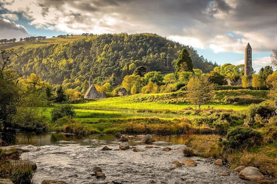 From Dublin: Glendalough & Wicklow Mountains Morning Tour - What the five-hour schedule really gives you