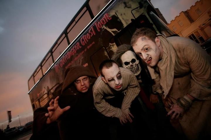 From Dublin: Gravedigger Ghost Bus Tour - A final stop at the Gravediggers Pub