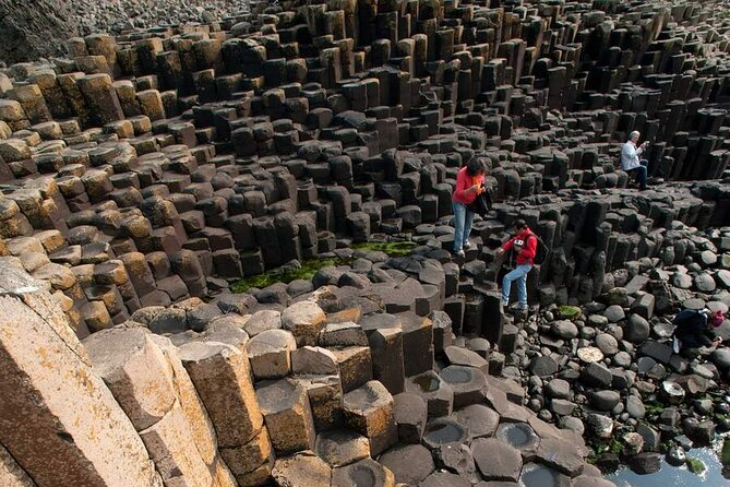 Giant's Causeway with the Titanic Exhibition and the best of Northern Ireland - Titanic Belfast: a powerful museum with a tight time limit