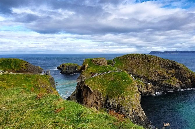 Northern Ireland Including Giant's Causeway Rail Tour from Dublin - Dunluce Castle, a quick coastal pause