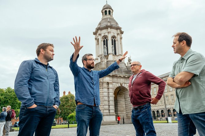 PRIVATE Dublin Kickstart Tour With a Local PRIVATE Guide - A short walk that helps you read the city