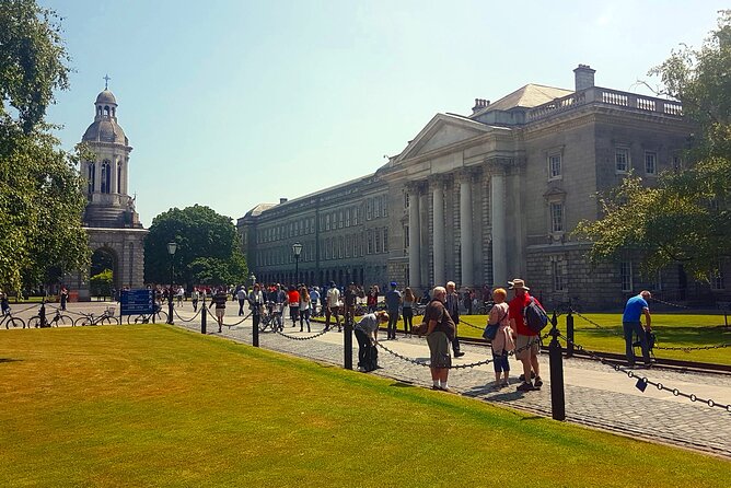 Private Fantastic Walking Tour of Dublin - Leinster House and St Stephen’s Green
