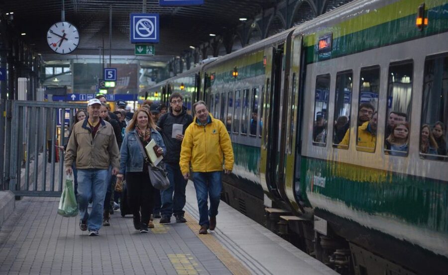 Rail Tour: The Cliffs of Moher & Bunratty Castle Tour - From Dublin to the Shannon by train