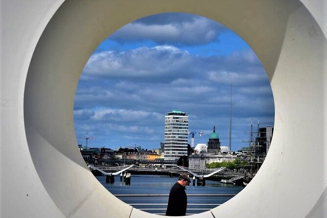 Semi-Private (8people max) 2.5 Hr Dublin Walking Tour - What the small group changes