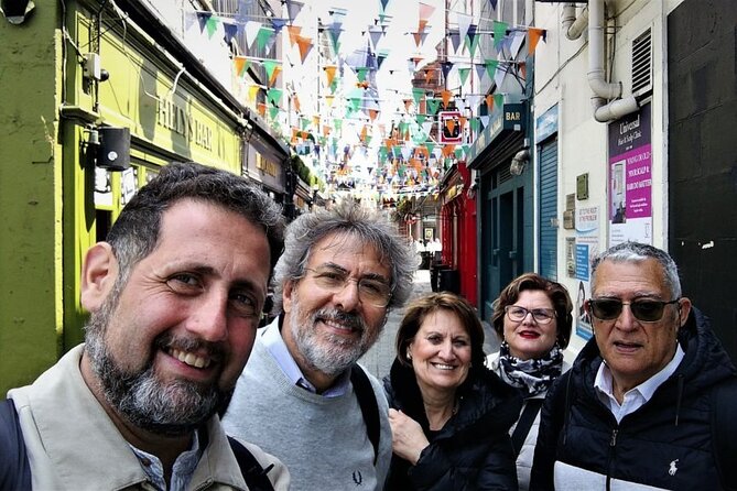 Semi-Private (8people max) 2.5 Hr Dublin Walking Tour - Temple Bar, with more than pub advice