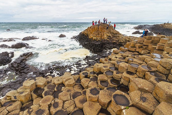 Spanish Belfast And Giants Causeway Tour - Price, transport and practical planning