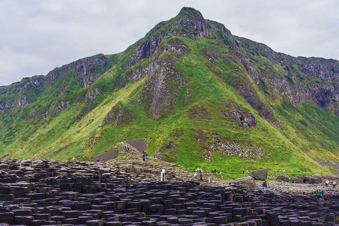 Spanish Belfast And Giants Causeway Tour - Dunluce Castle: a quick coastal pause