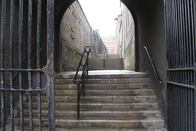 The Best of Dublin - Highlights and Hidden Corners - What the guide adds