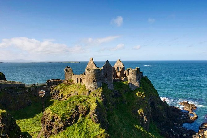 The Giant's Causeway, Dunluce Castel and Belfast - Spanish guide - Who will enjoy this trip most?