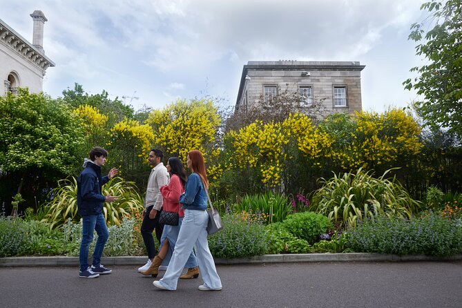 Trinity Trails: Guided Walking Tour of Trinity College - FAQ