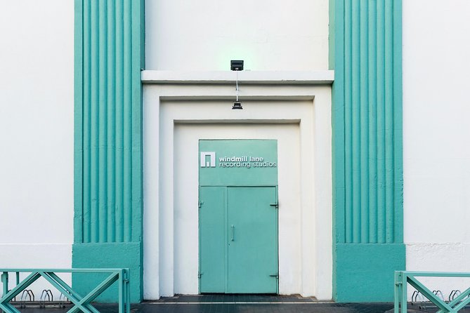 Windmill Lane Recording Studios - Visitor Experience - Mixing a session with the virtual band